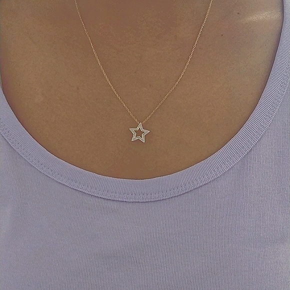 Genuine Diamond Star Necklace 10K Yellow Gold - Picture 13 of 14
